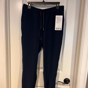 Lululemon women's Joggers